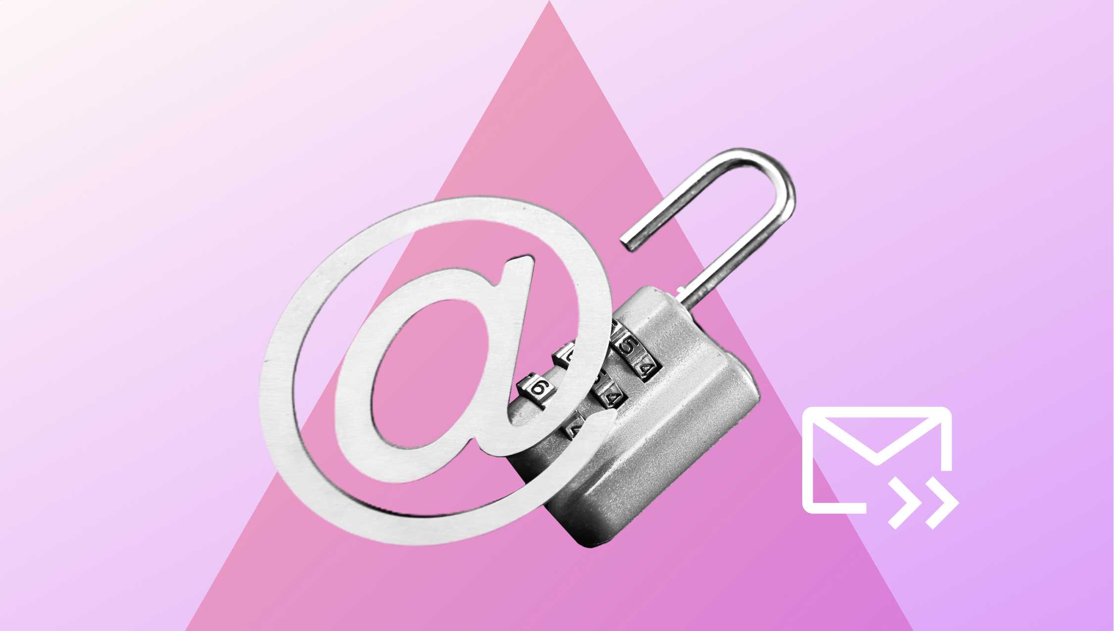 Zahlenkombinationschloss mit einem at-Zeichen und einem E-Mail Icon vor einem rosa Dreickeck